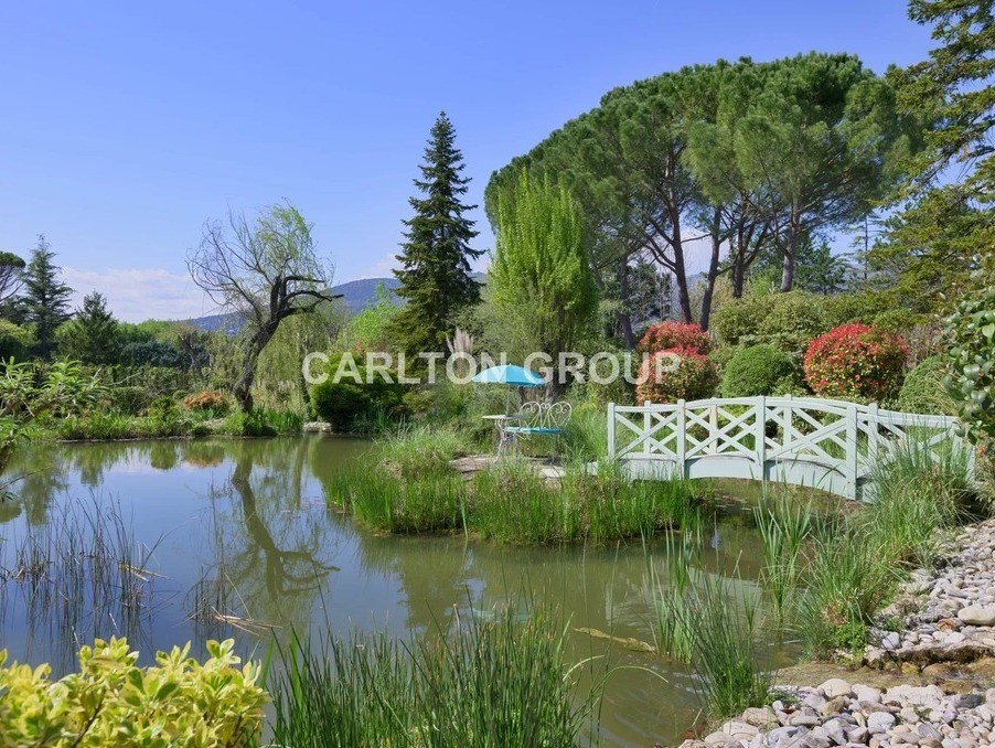 Vente Maison à Châteauneuf-Grasse 11 pièces