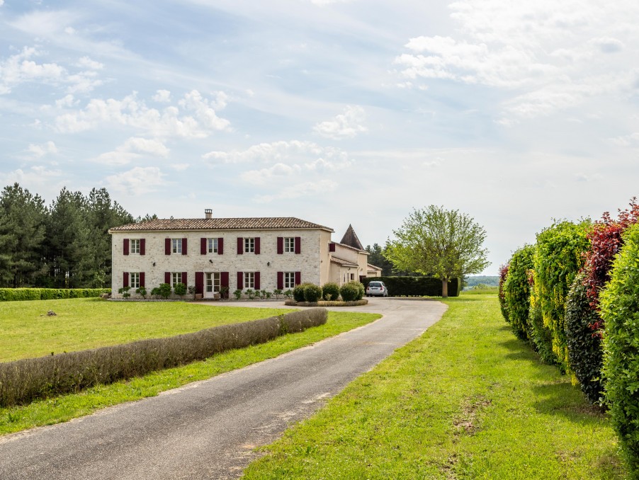 Vente Maison à Montaigu-de-Quercy 9 pièces