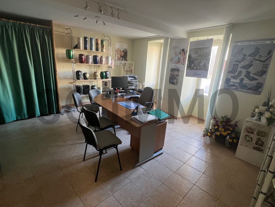 Vente Bureau / Commerce à Estissac 0 pièce