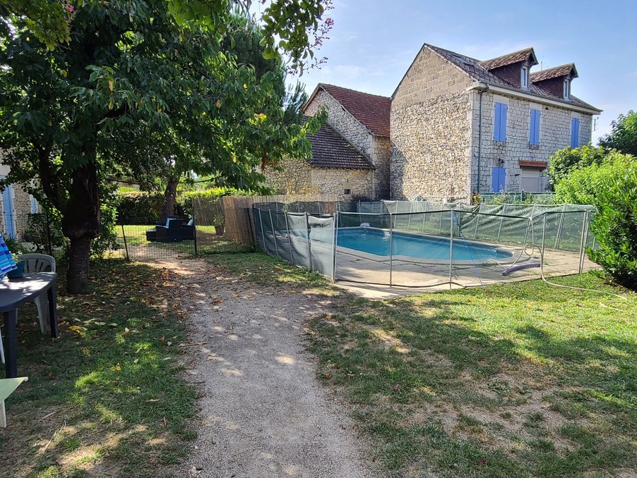 Vente Maison à les Quatre-Routes-du-Lot 24 pièces