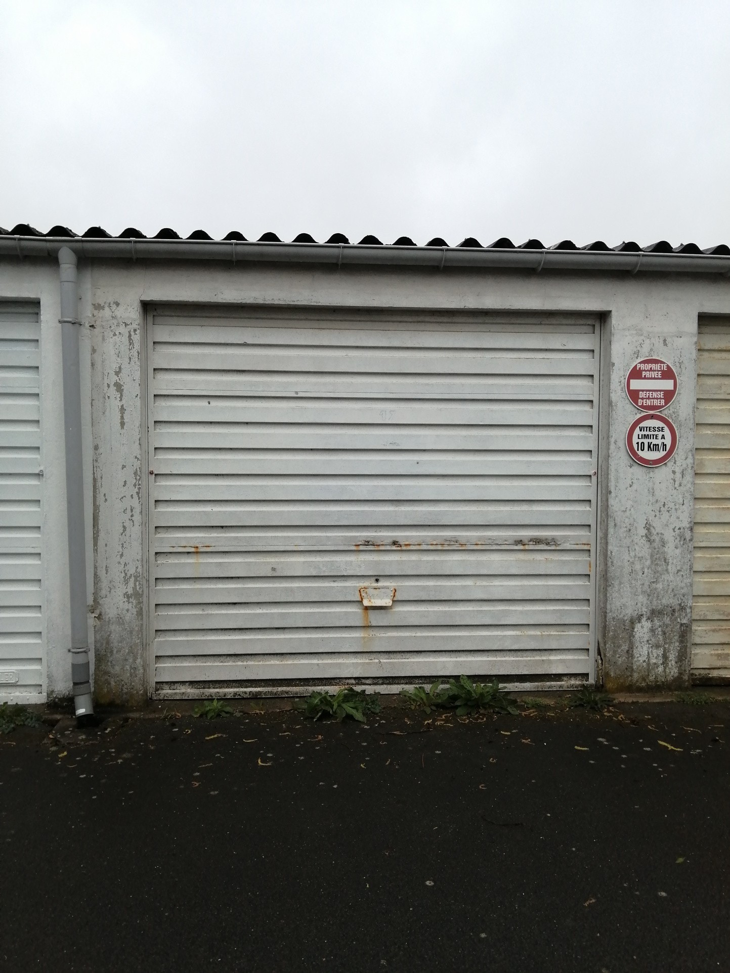 Garage - Parking à vendre Angers 49100 Maine-et-Loire - 13 m2 à 18600 euros