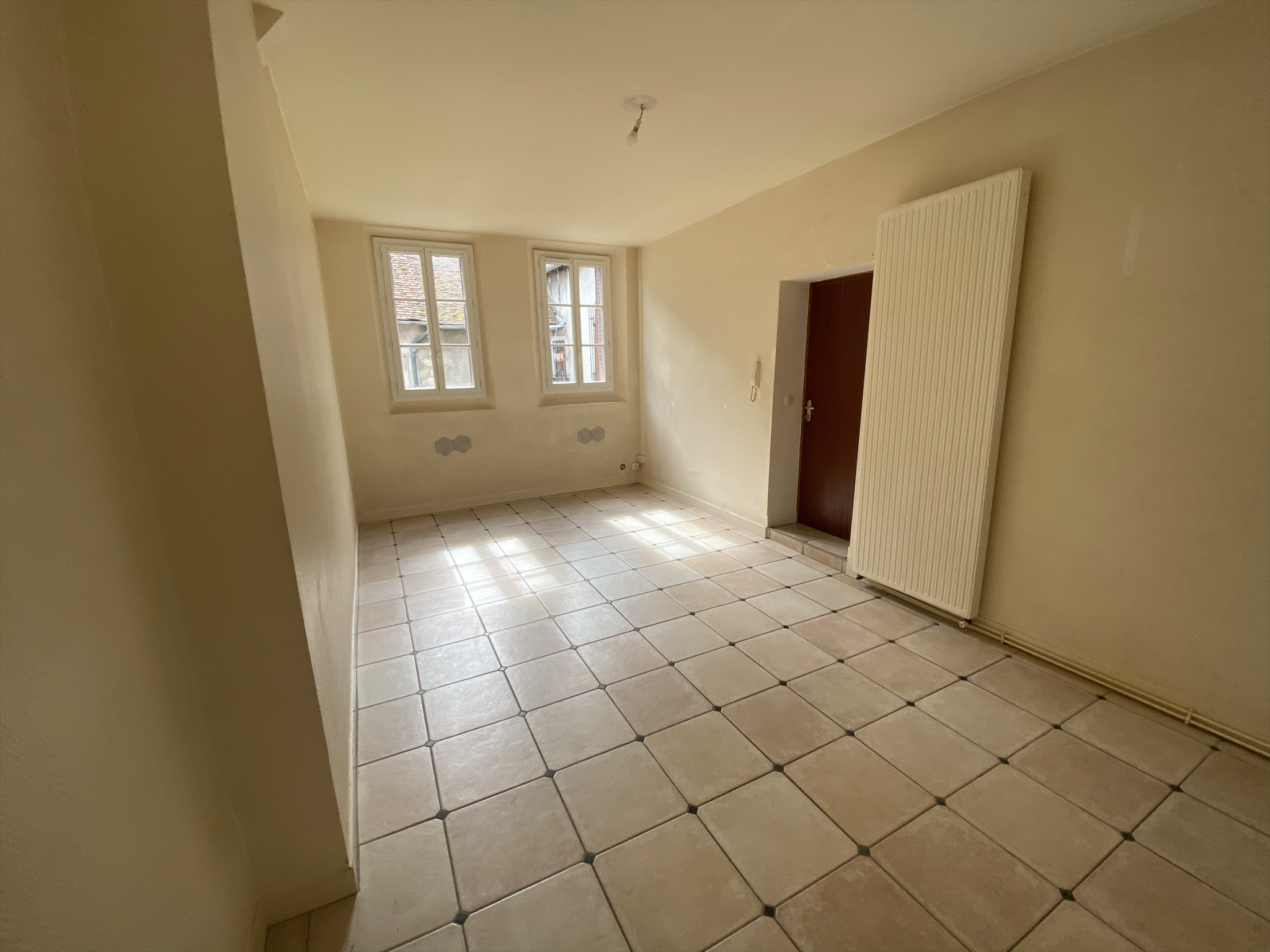 Location Appartement à Villeneuve-sur-Yonne 2 pièces