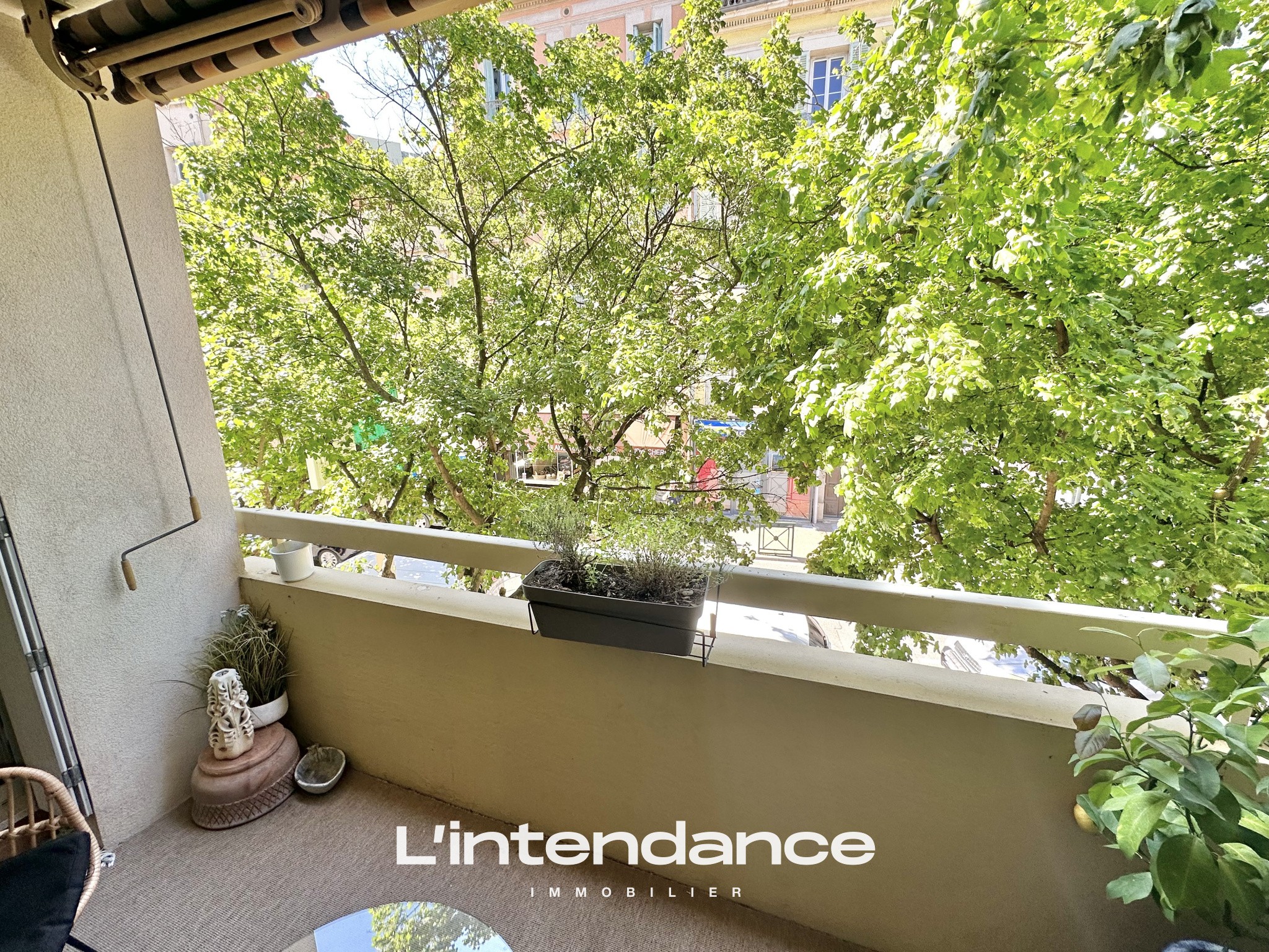 Vente Appartement à Hyères 2 pièces