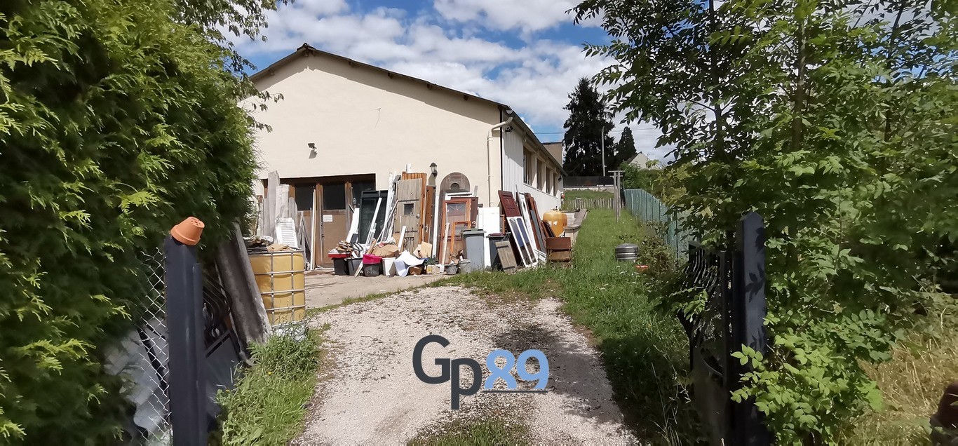 Vente Bureau / Commerce à Aillant-sur-Tholon 0 pièce