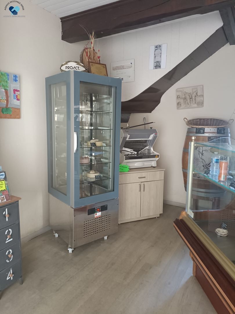 Vente Bureau / Commerce à Beauvais-sur-Tescou 5 pièces