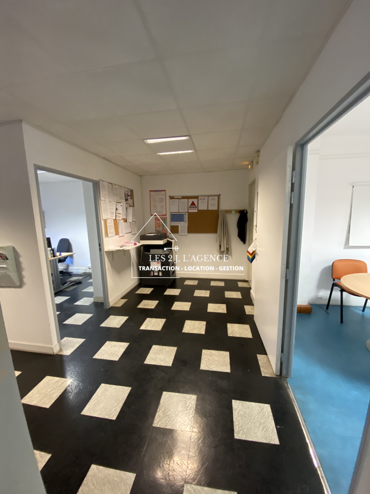 Location Bureau / Commerce à Marseille 4e arrondissement 0 pièce