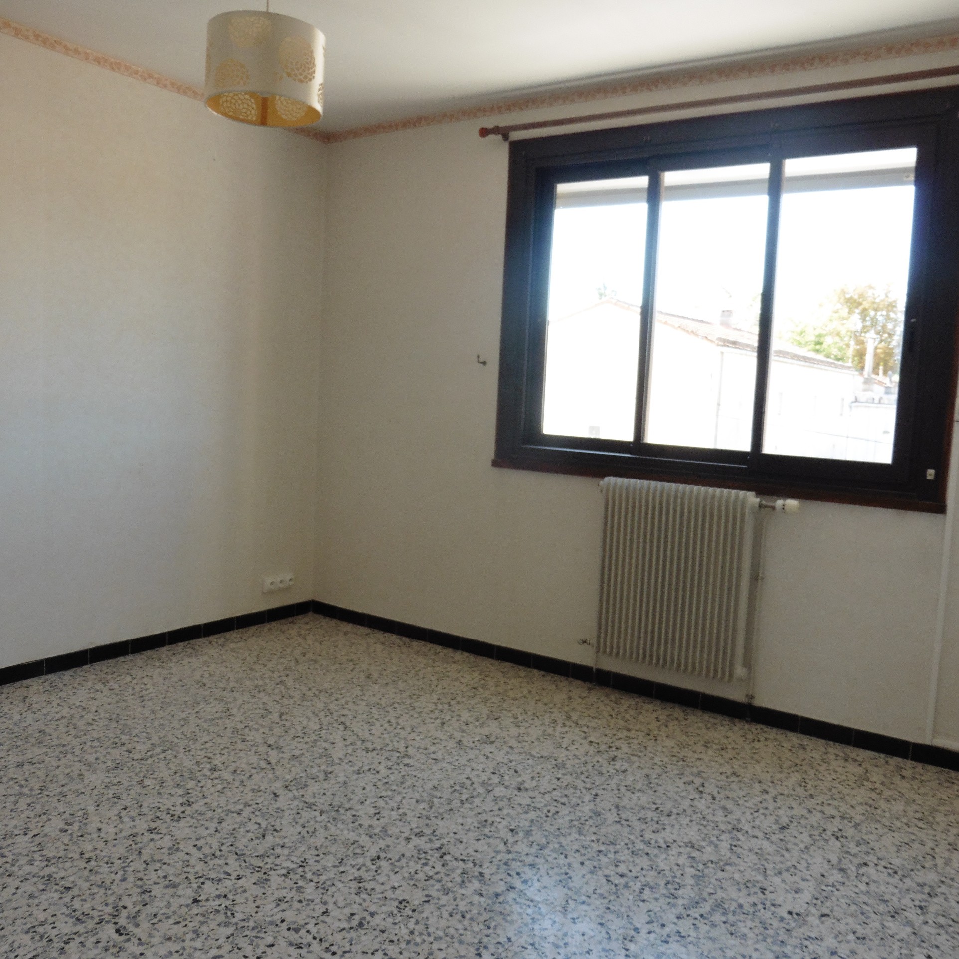 Location Appartement à Pont-Saint-Esprit 3 pièces