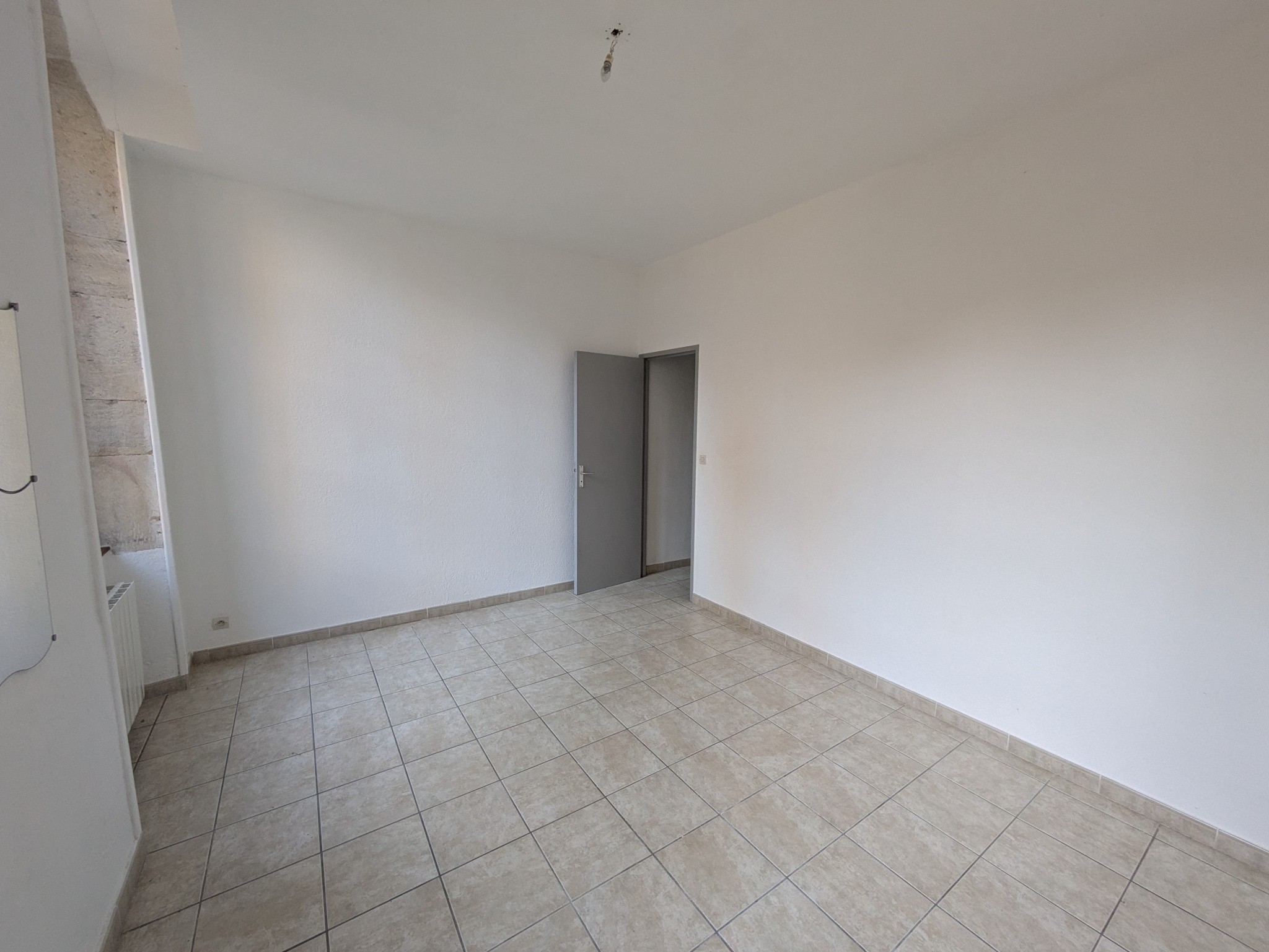 Location Appartement à Pont-Saint-Esprit 4 pièces