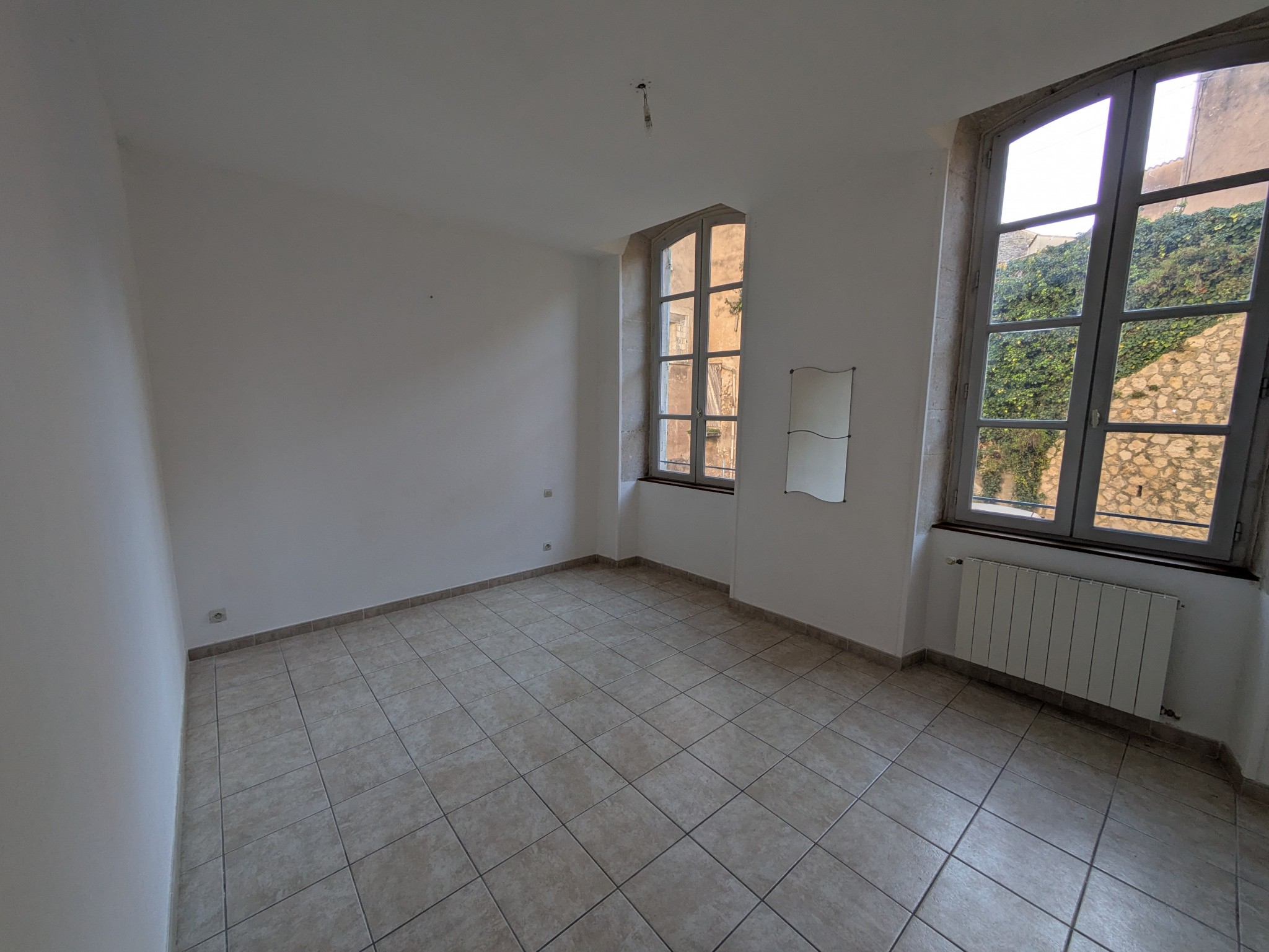 Location Appartement à Pont-Saint-Esprit 4 pièces