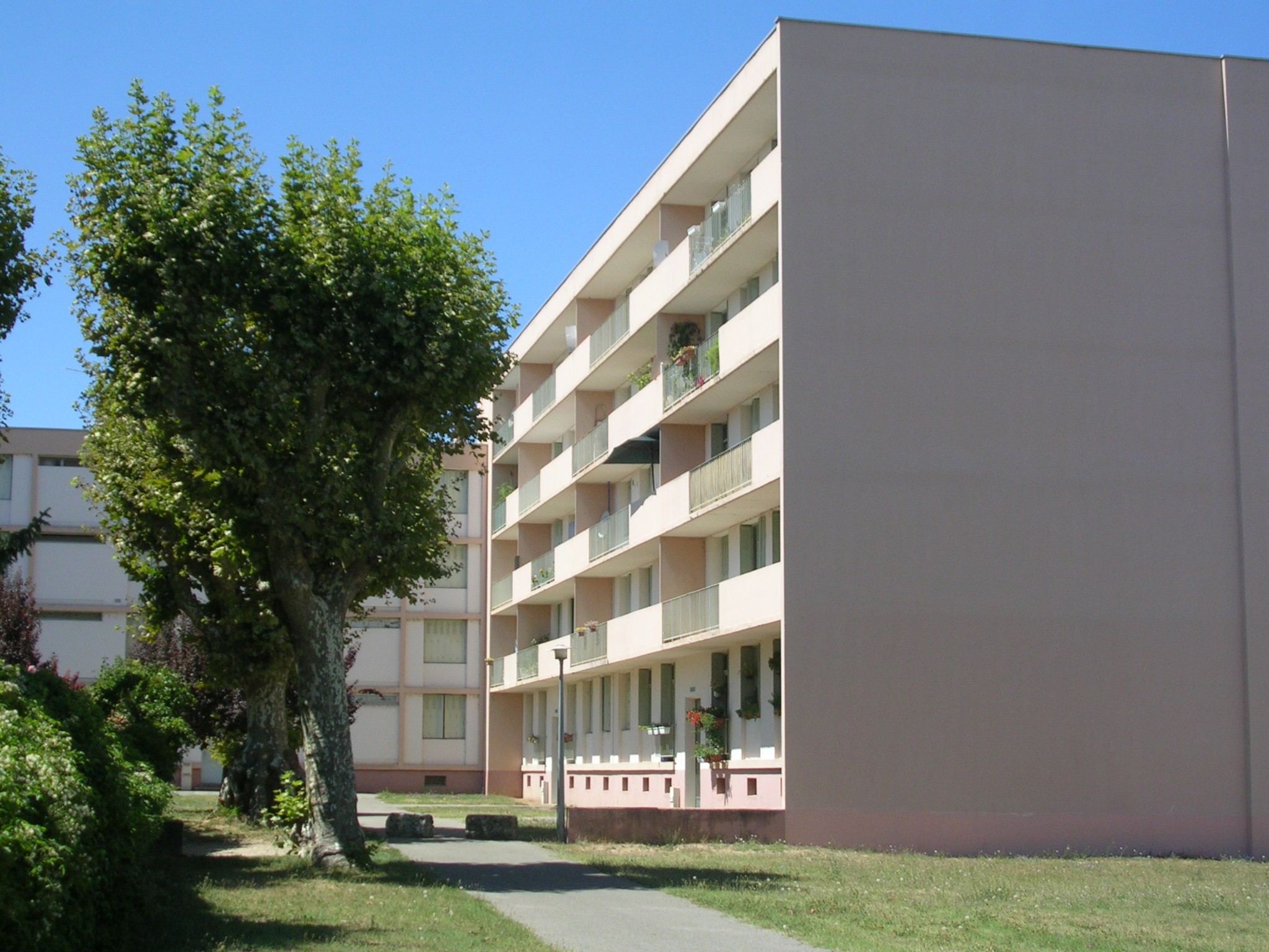 Location Appartement à Pont-Saint-Esprit 4 pièces