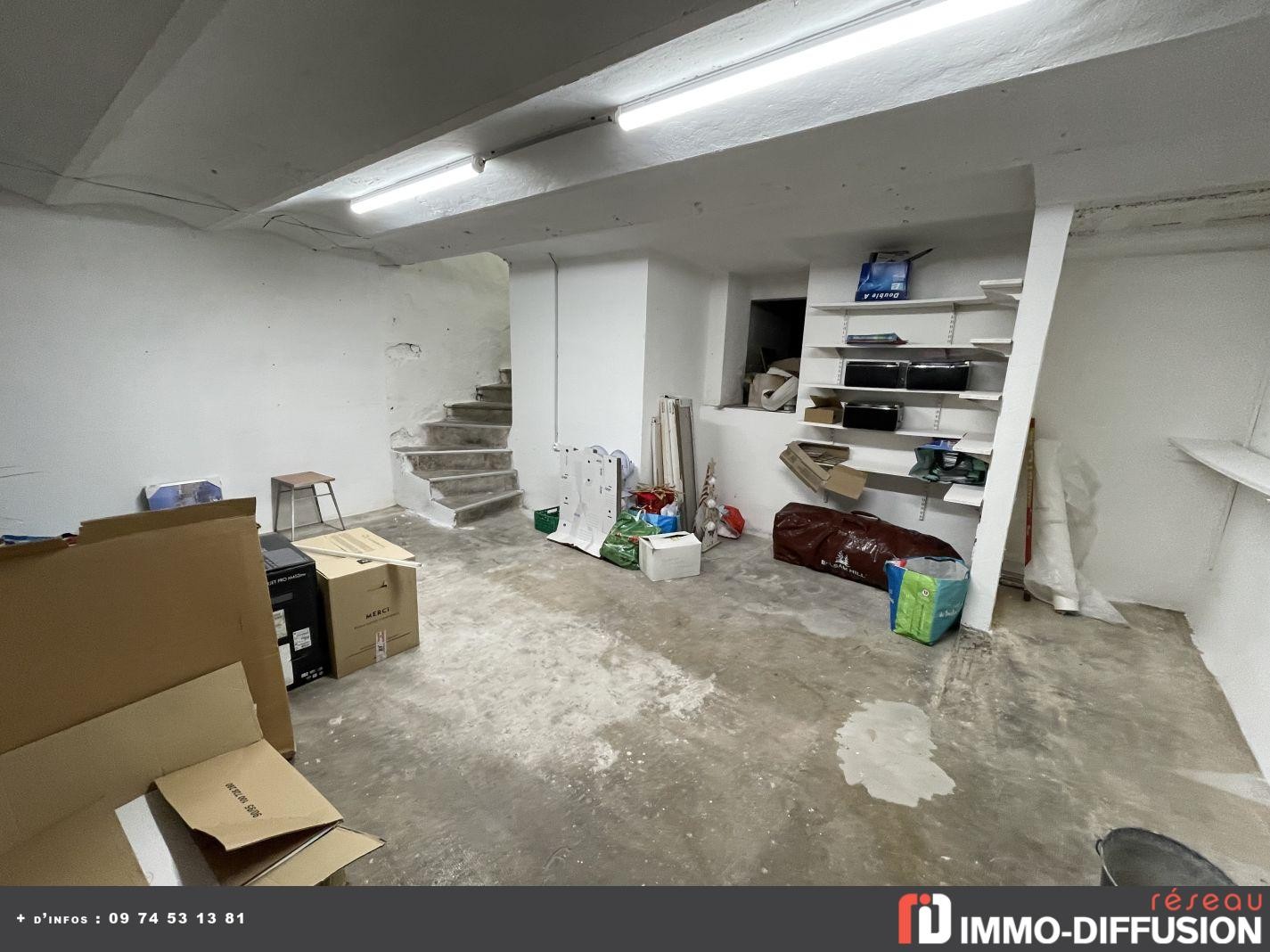 Location Bureau / Commerce à Marseille 12e arrondissement 1 pièce