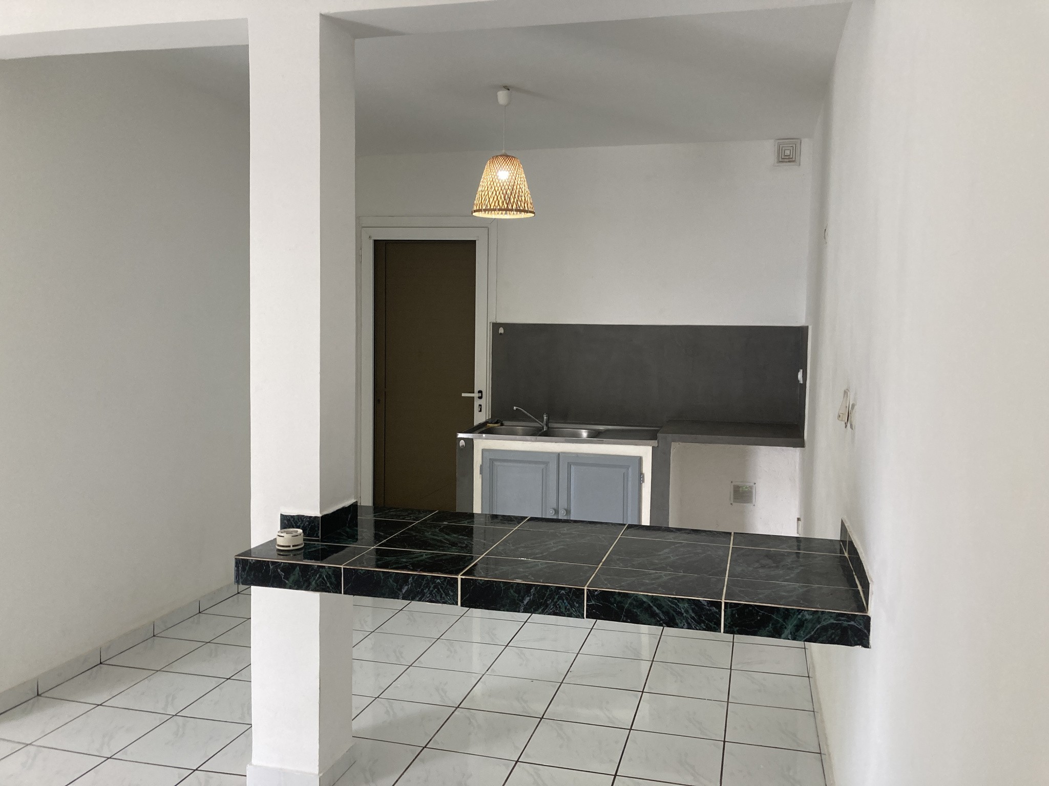 Location Appartement à Saint-Pierre 2 pièces