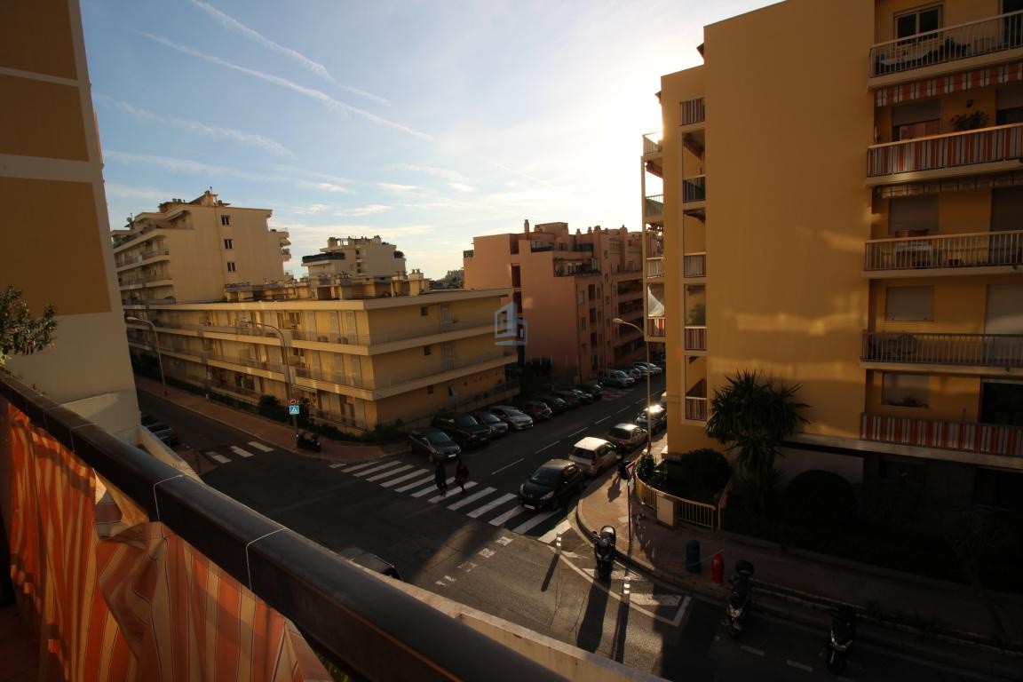 Location Appartement à Menton 1 pièce