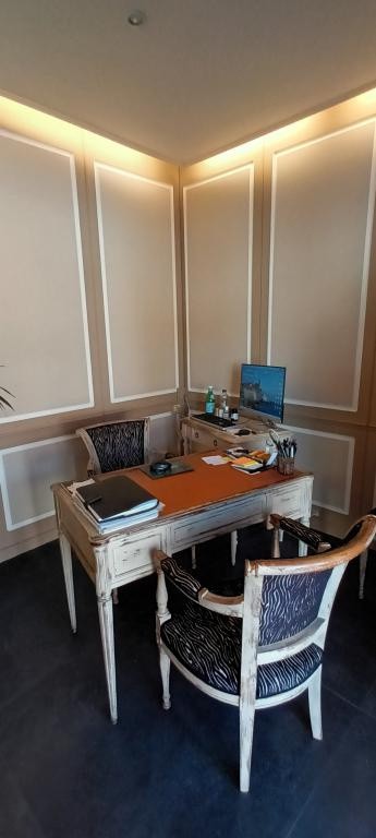 Vente Bureau / Commerce à Antibes 0 pièce