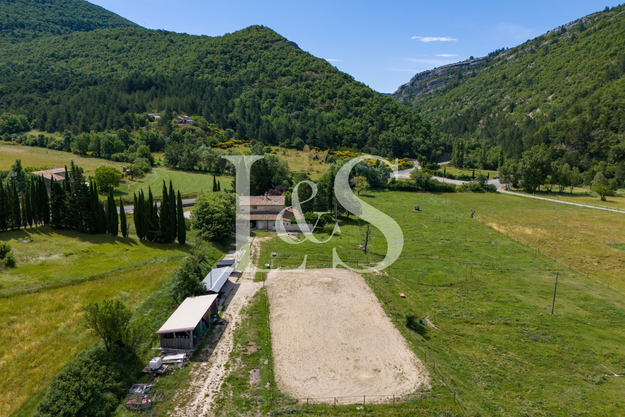 Vente Maison à Montbrun-les-Bains 13 pièces