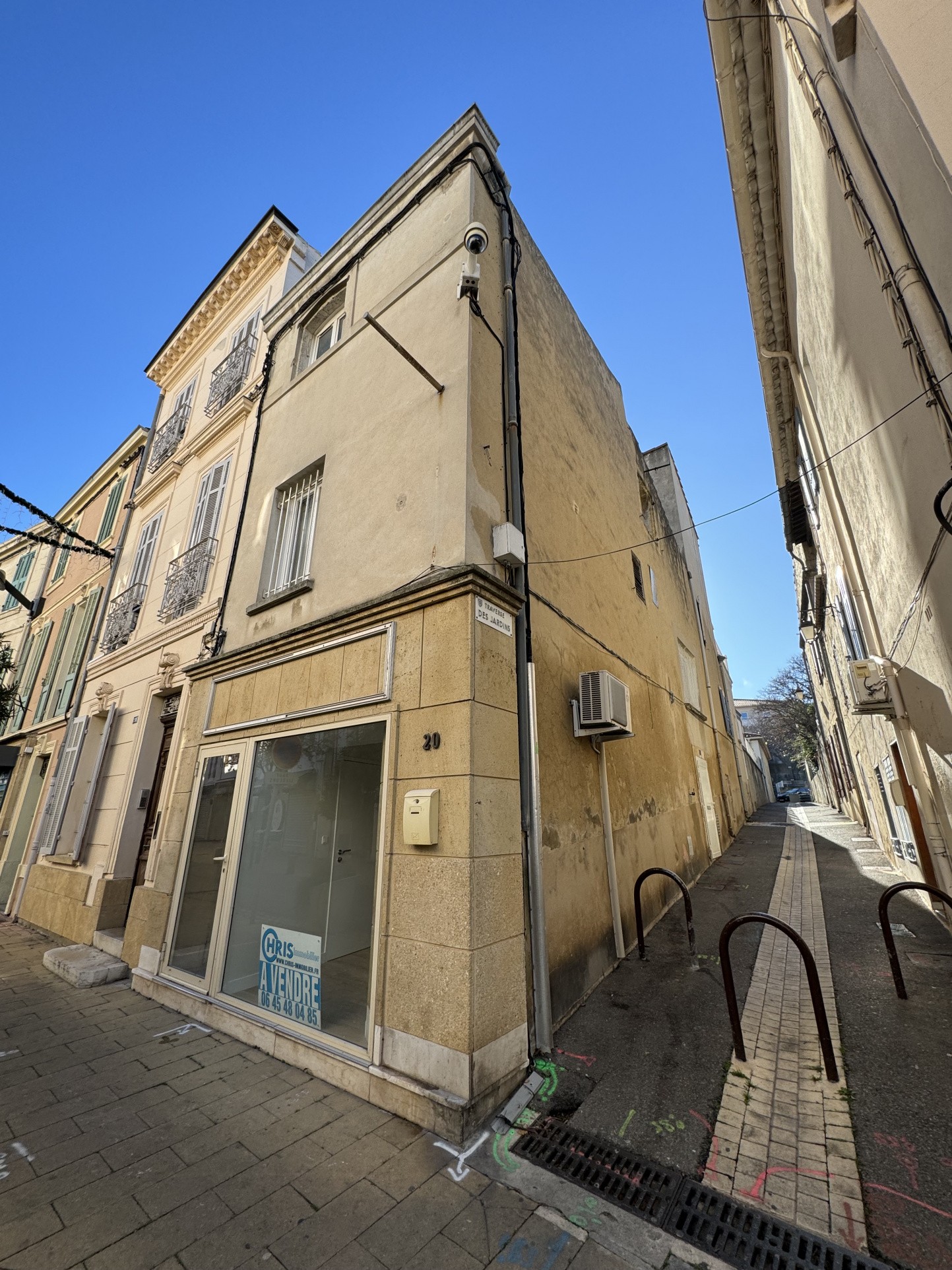 Vente Bureau / Commerce à Istres 0 pièce