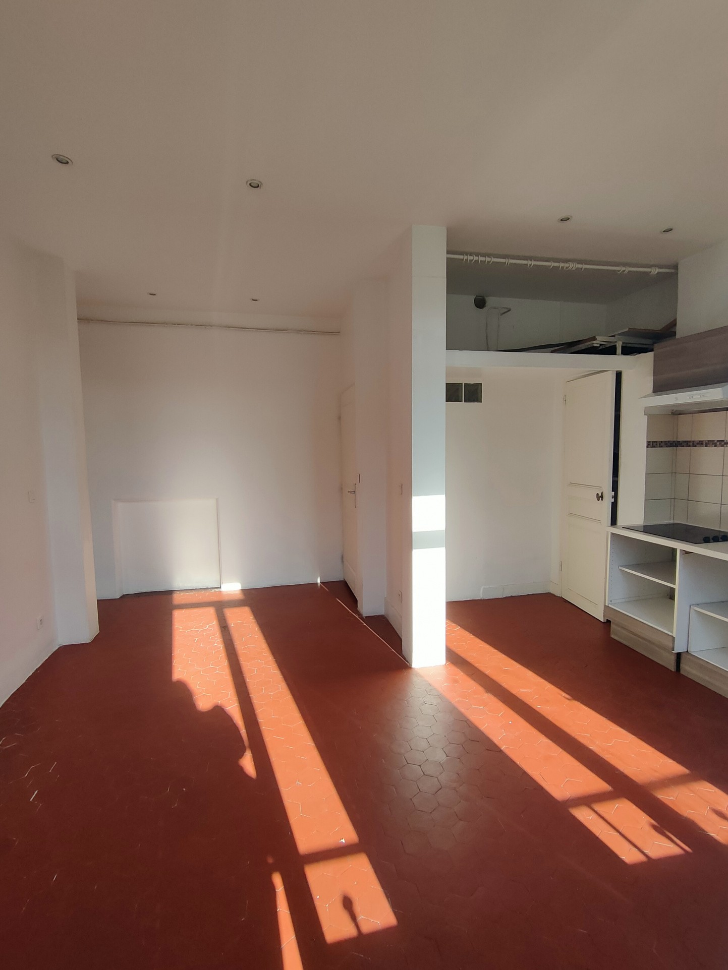 Location Appartement à Marseille 6e arrondissement 3 pièces