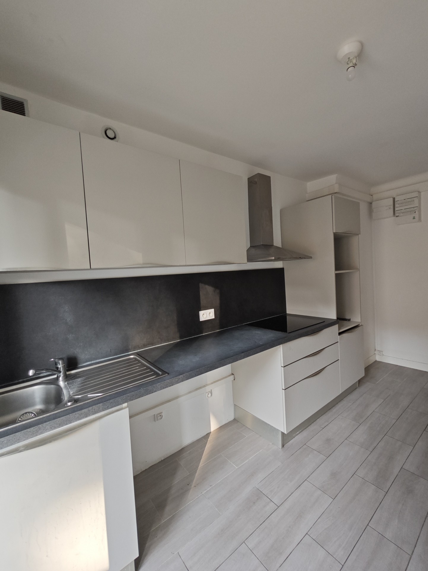 Location Appartement à Marseille 8e arrondissement 3 pièces