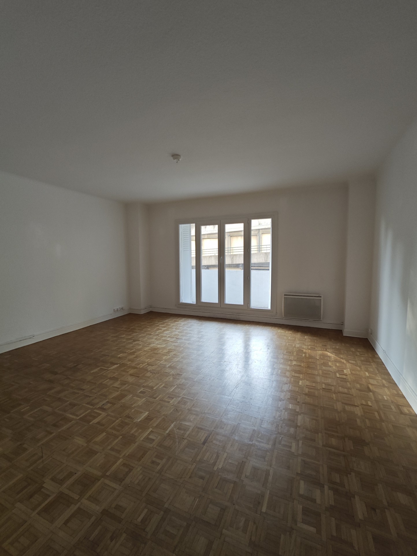 Location Appartement à Marseille 8e arrondissement 3 pièces