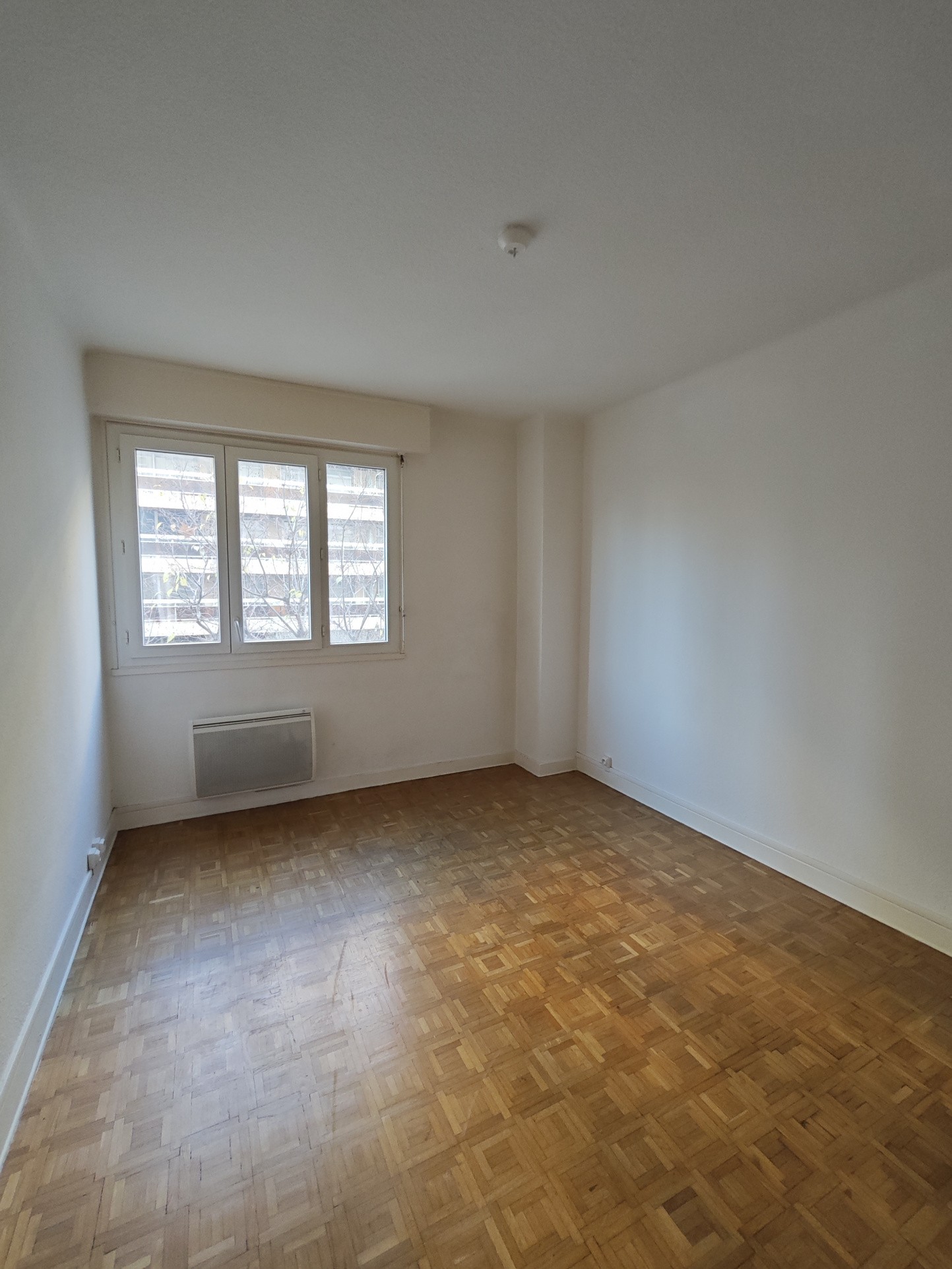 Location Appartement à Marseille 8e arrondissement 3 pièces