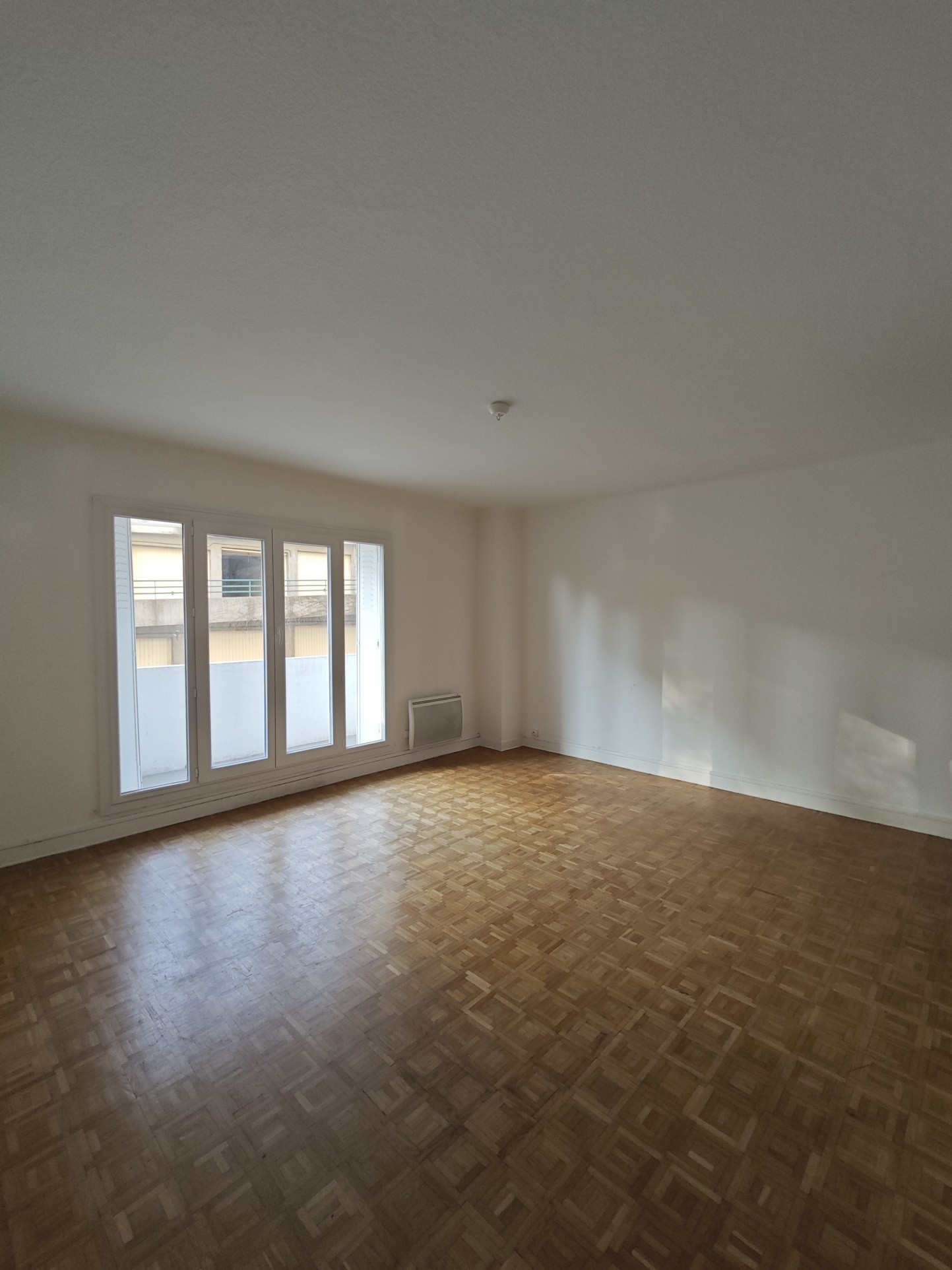 Location Appartement à Marseille 8e arrondissement 3 pièces