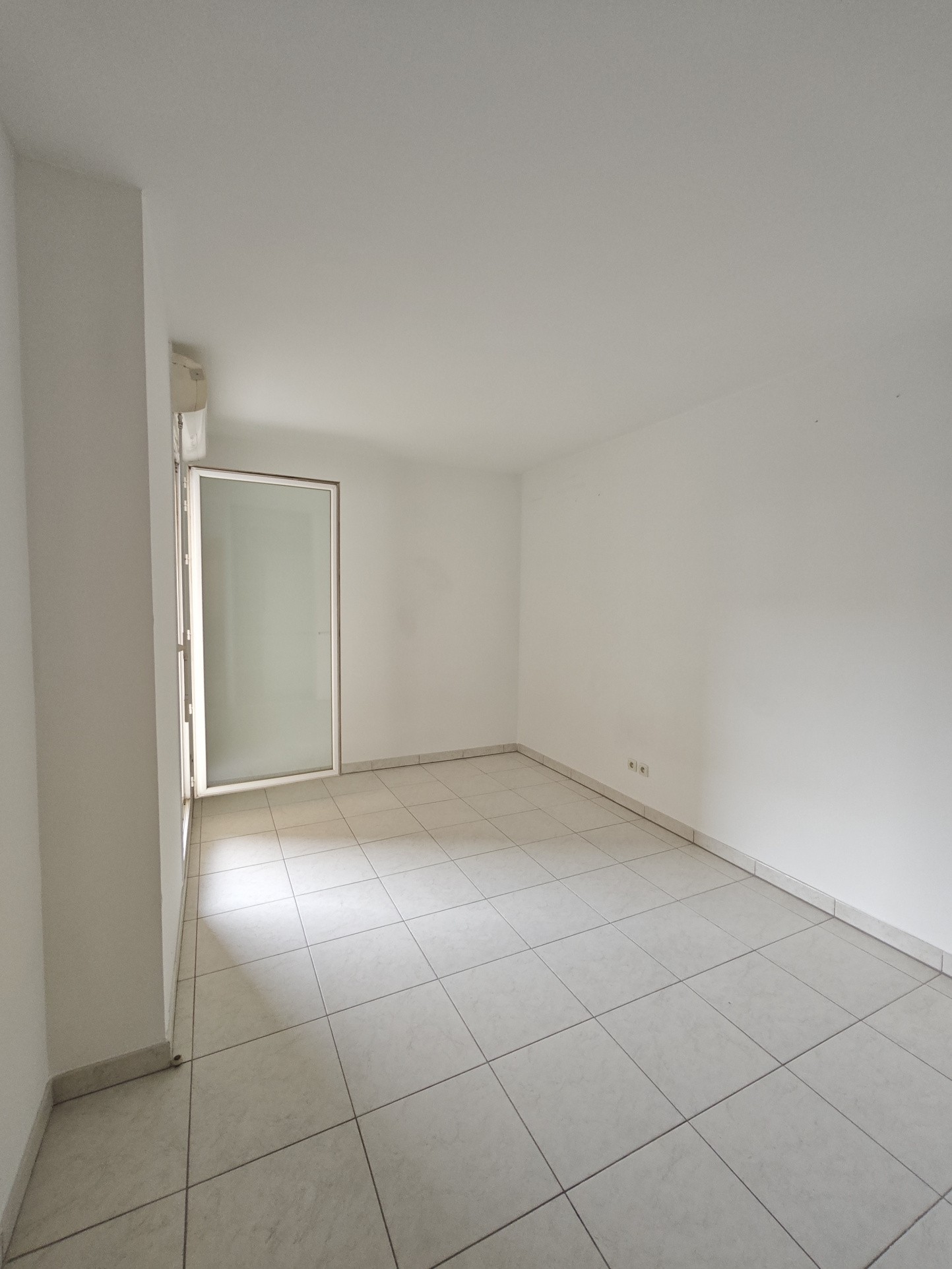 Location Appartement à Marseille 6e arrondissement 2 pièces