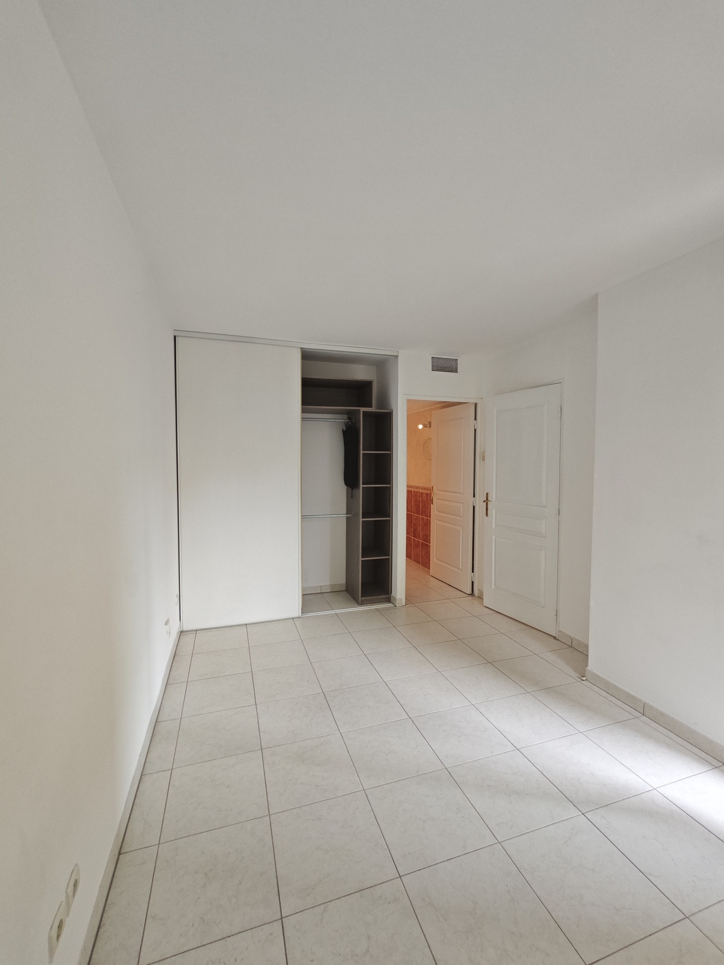 Location Appartement à Marseille 6e arrondissement 2 pièces