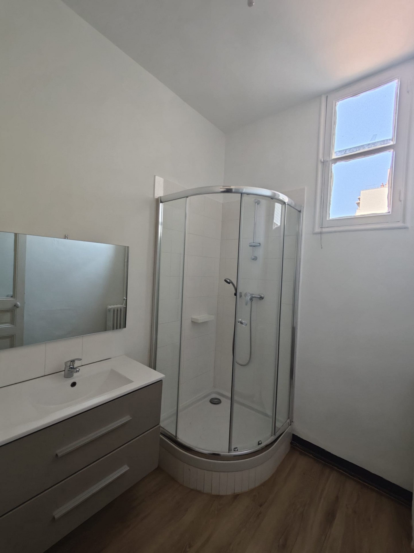 Location Appartement à Marseille 8e arrondissement 5 pièces