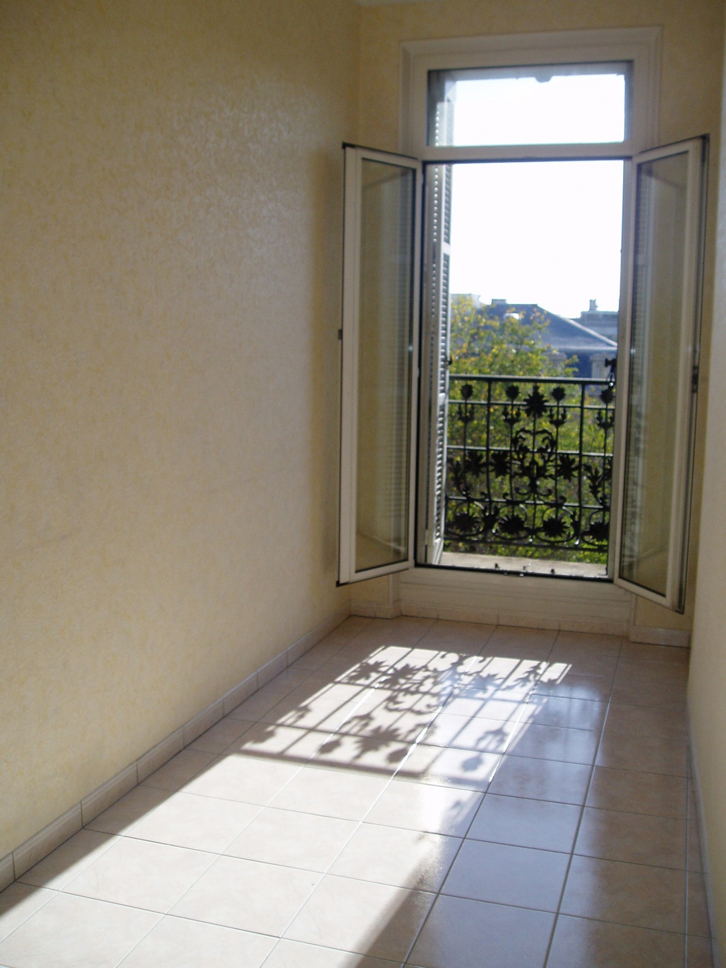 Location Appartement à Marseille 8e arrondissement 3 pièces