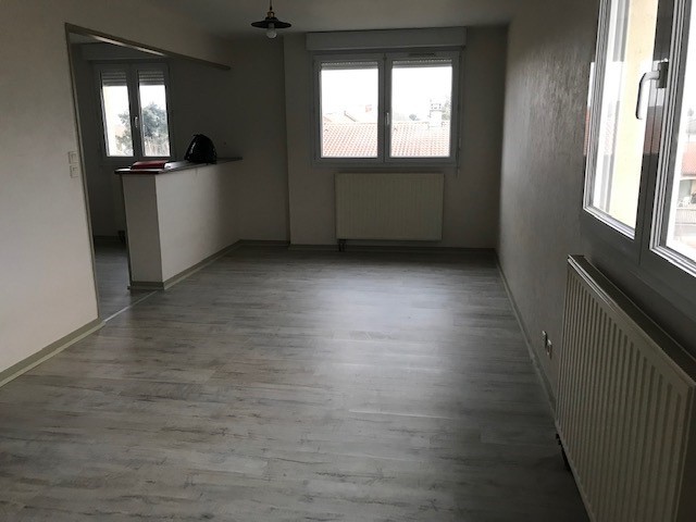 Location Appartement à Arpajon-sur-Cère 3 pièces