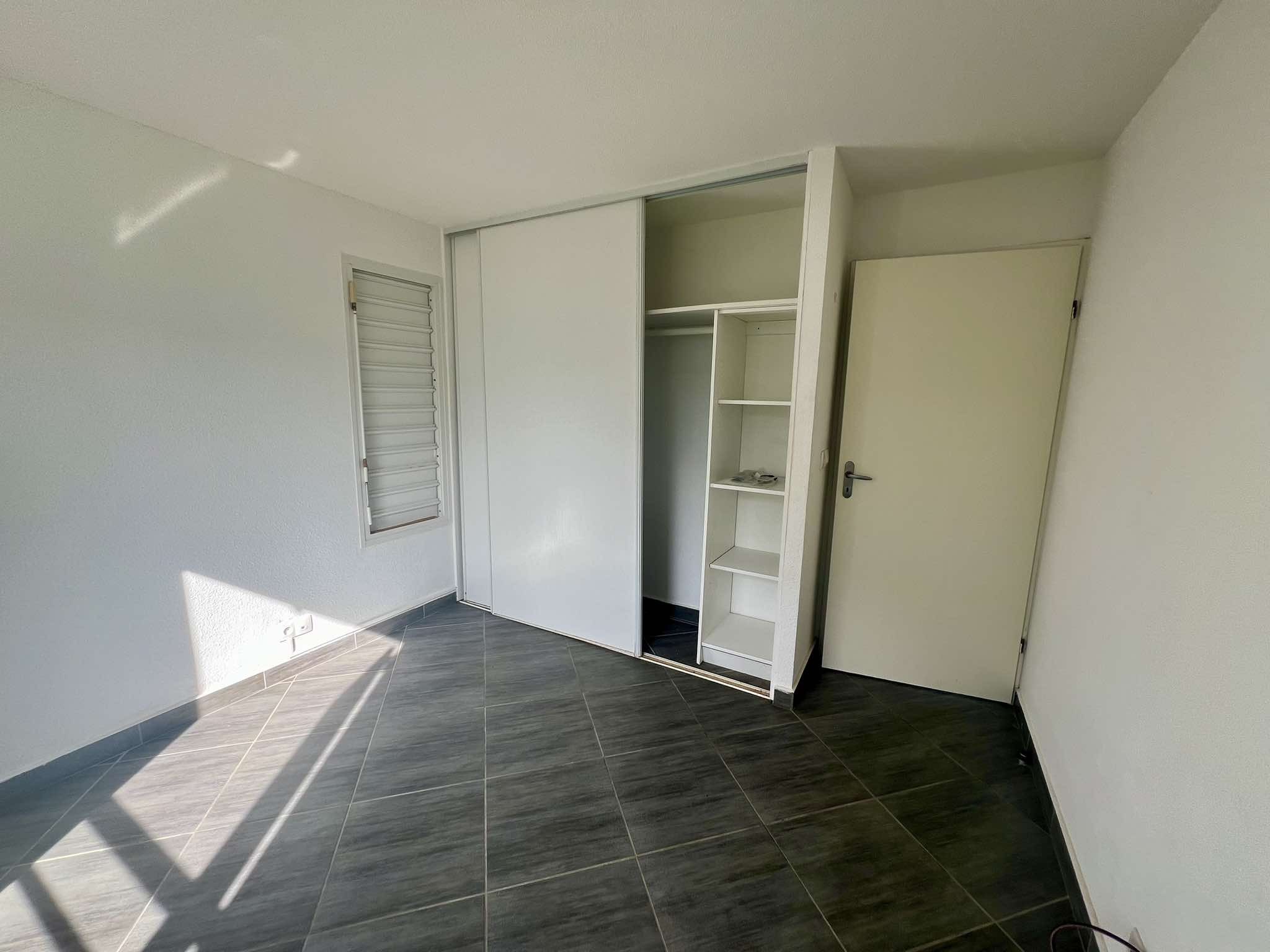 Vente Appartement à le Moule 2 pièces