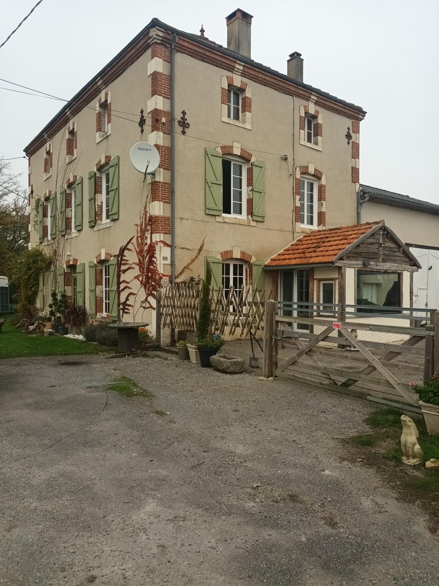 Vente Maison à Saint-Sornin-la-Marche 8 pièces