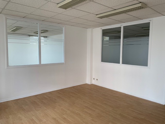 Location Bureau / Commerce à Toulouse 5 pièces