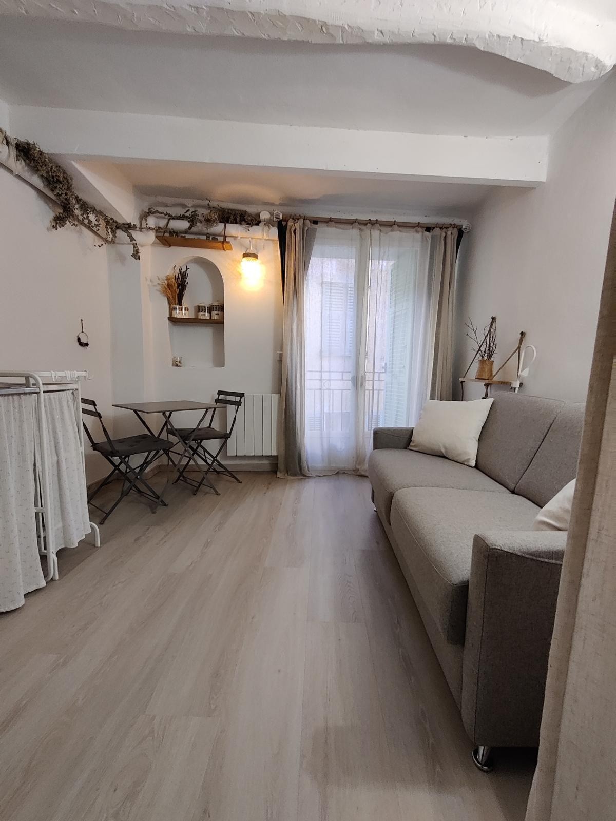 Location Appartement à Menton 1 pièce