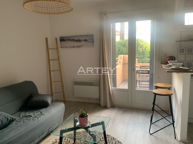 Location Appartement à Hyères 1 pièce