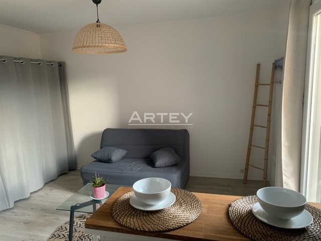 Location Appartement à Hyères 1 pièce