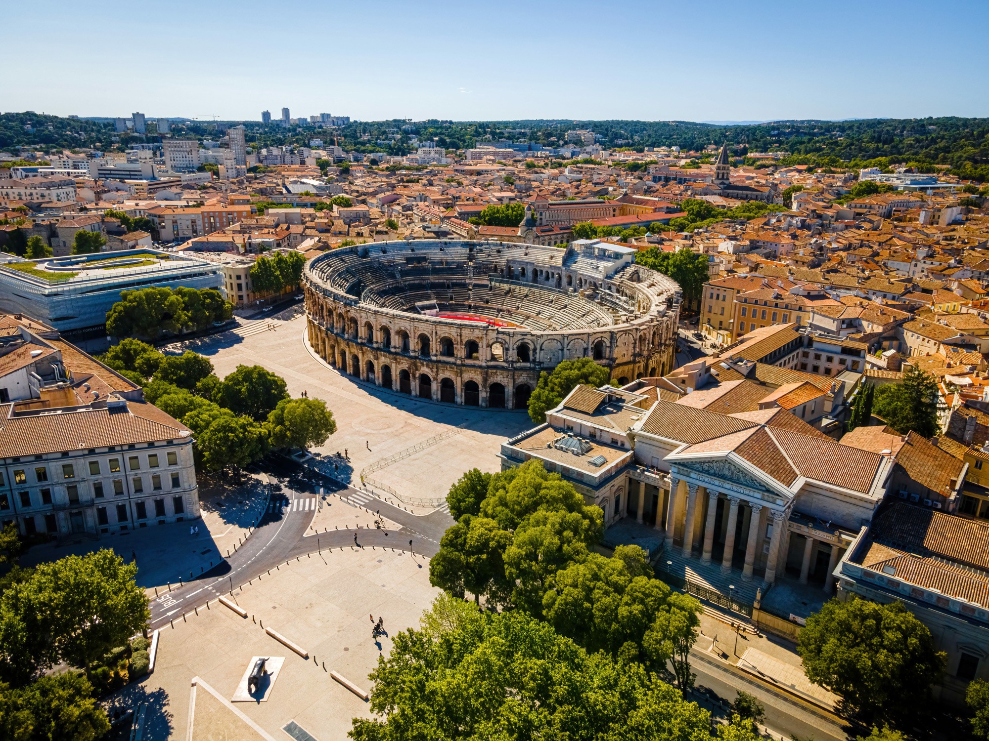 Vente Bureau / Commerce à Nîmes 2 pièces