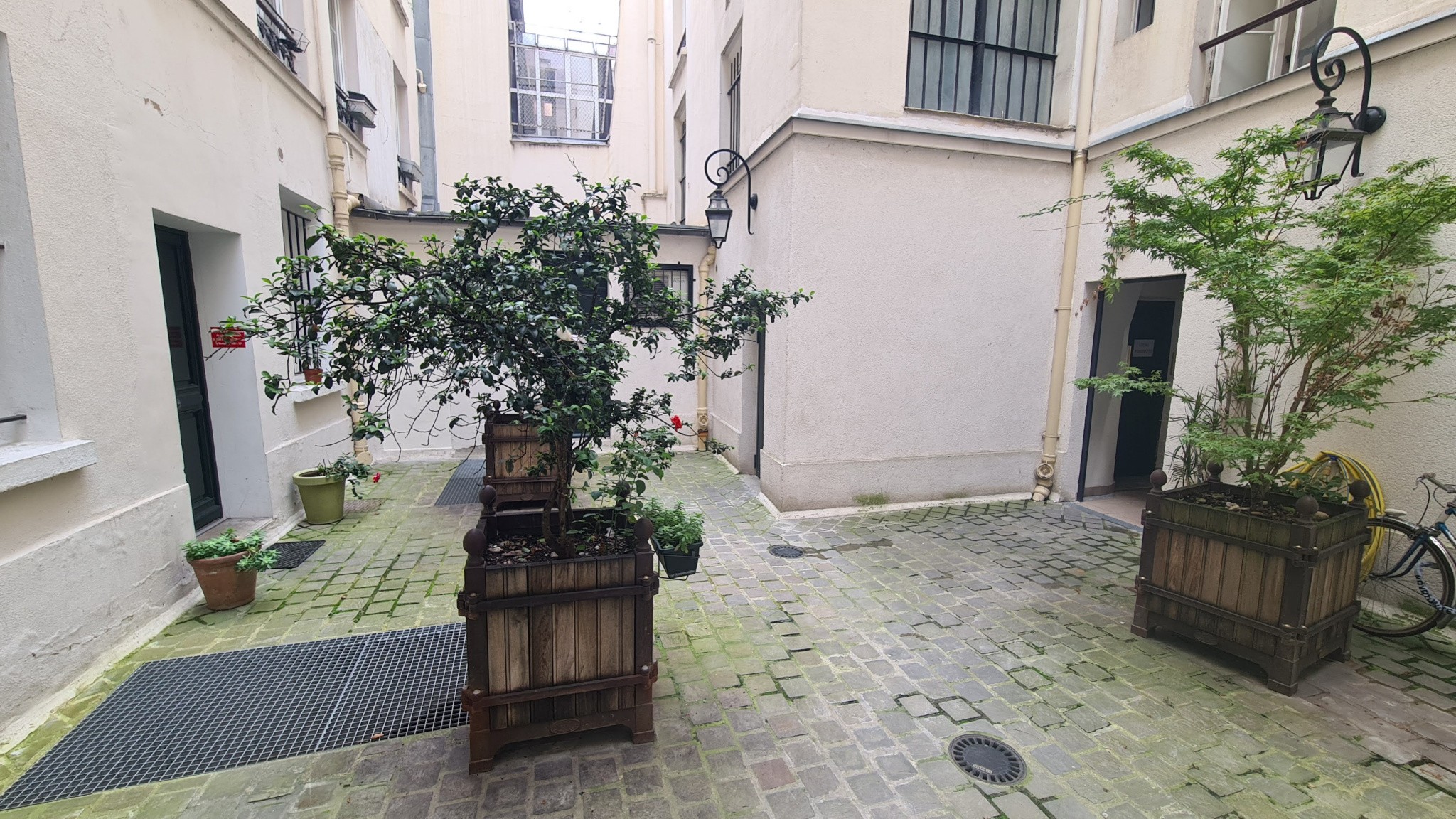 Location Bureau / Commerce à Paris Bourse 2e arrondissement 0 pièce