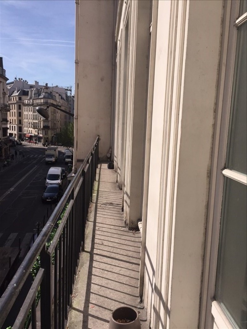 Location Bureau / Commerce à Paris Bourse 2e arrondissement 5 pièces