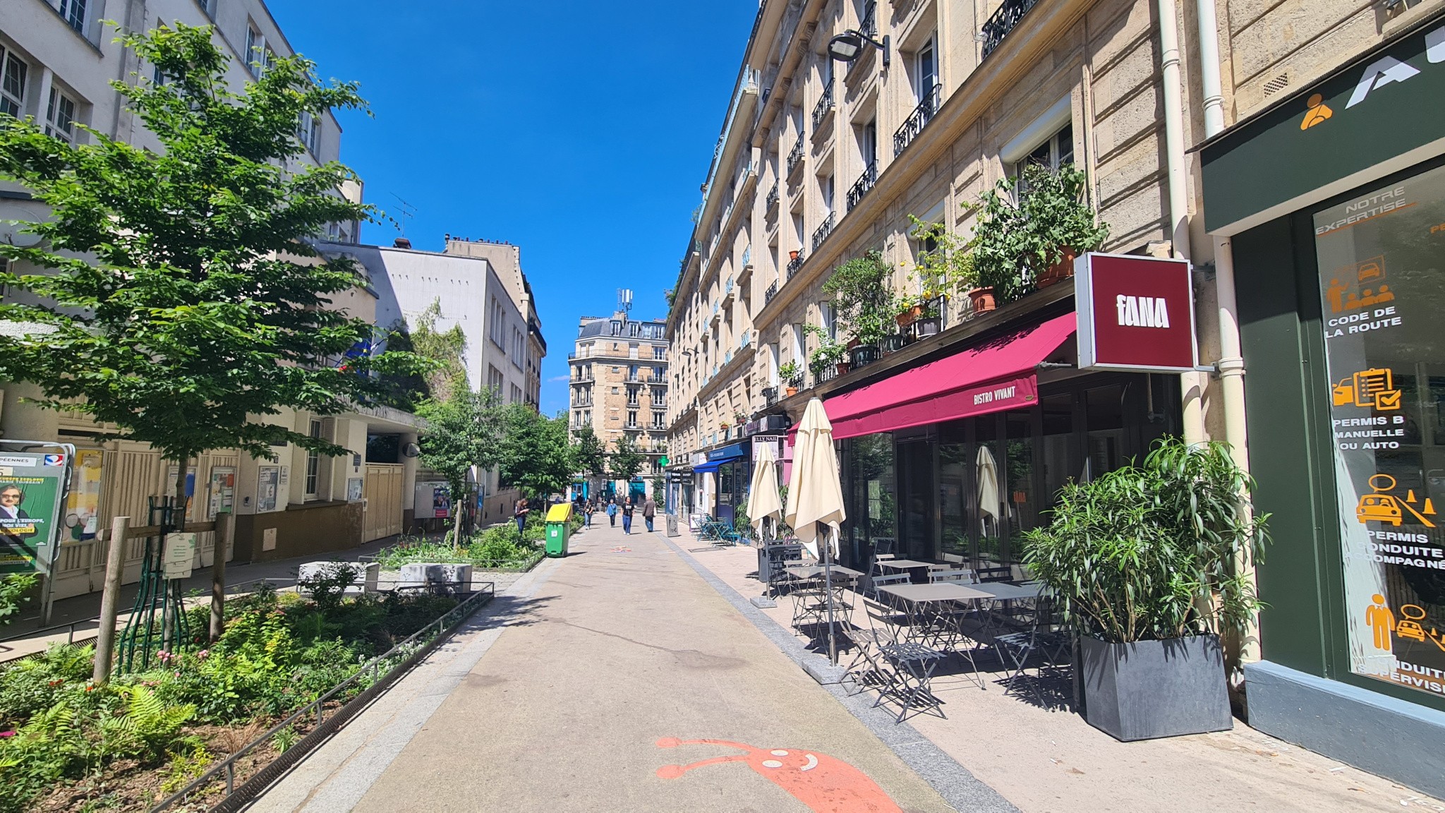 Location Bureau / Commerce à Paris Butte-Montmartre 18e arrondissement 0 pièce