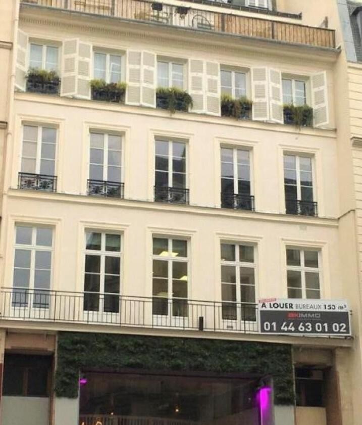 Location Bureau / Commerce à Paris Bourse 2e arrondissement 5 pièces