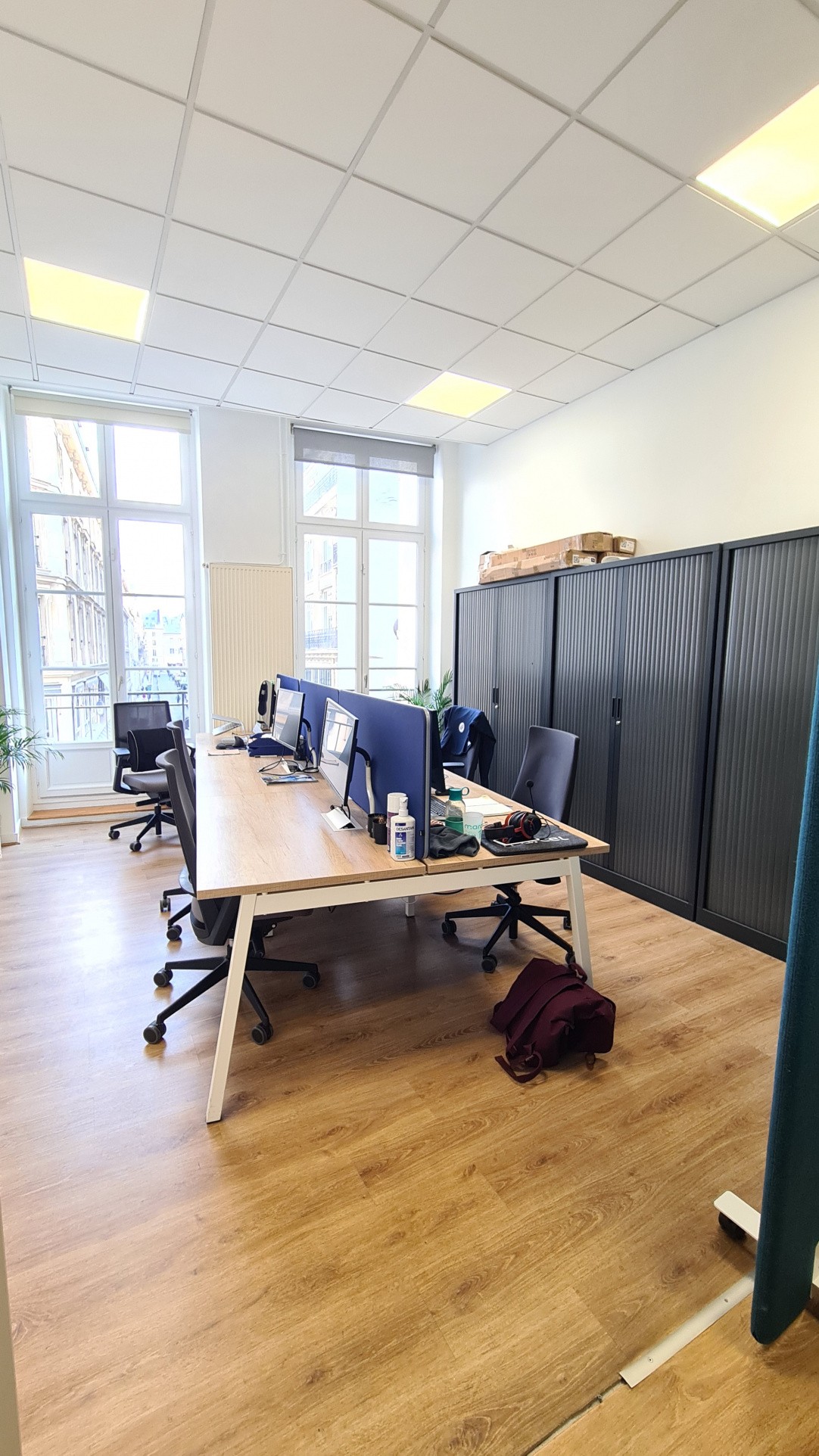 Location Bureau / Commerce à Paris Bourse 2e arrondissement 5 pièces