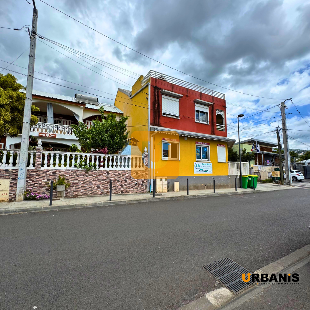 Location Bureau / Commerce à Saint-Paul 0 pièce