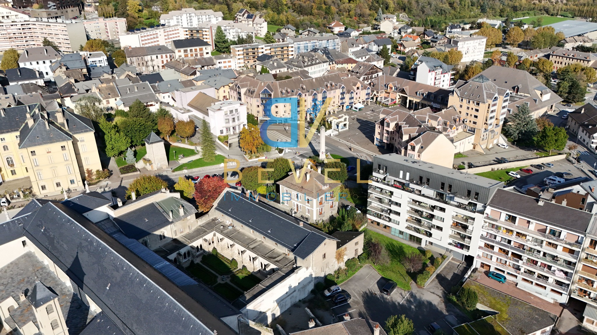 Vente Maison à Saint-Jean-de-Maurienne 16 pièces