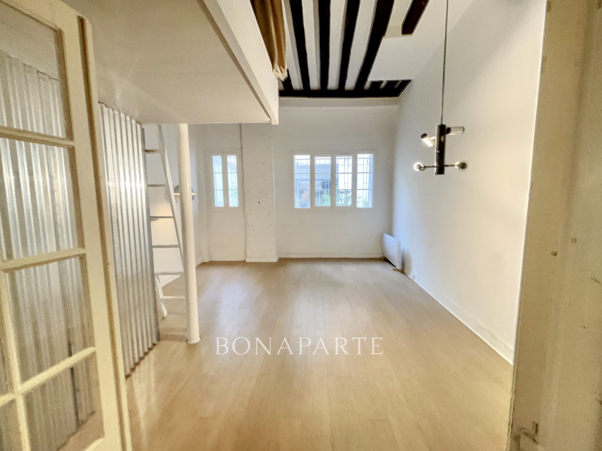 Vente Appartement à Paris Hôtel de Ville 4e arrondissement 1 pièce