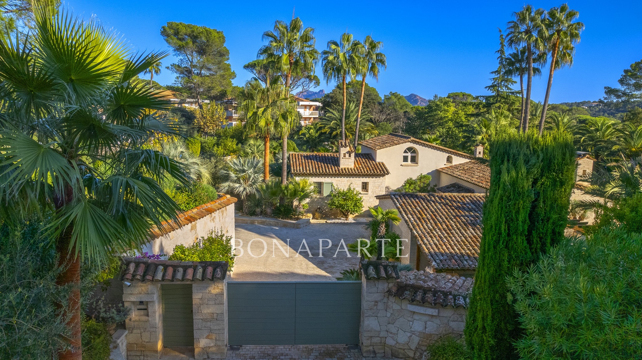 Vente Maison à Saint-Raphaël 8 pièces