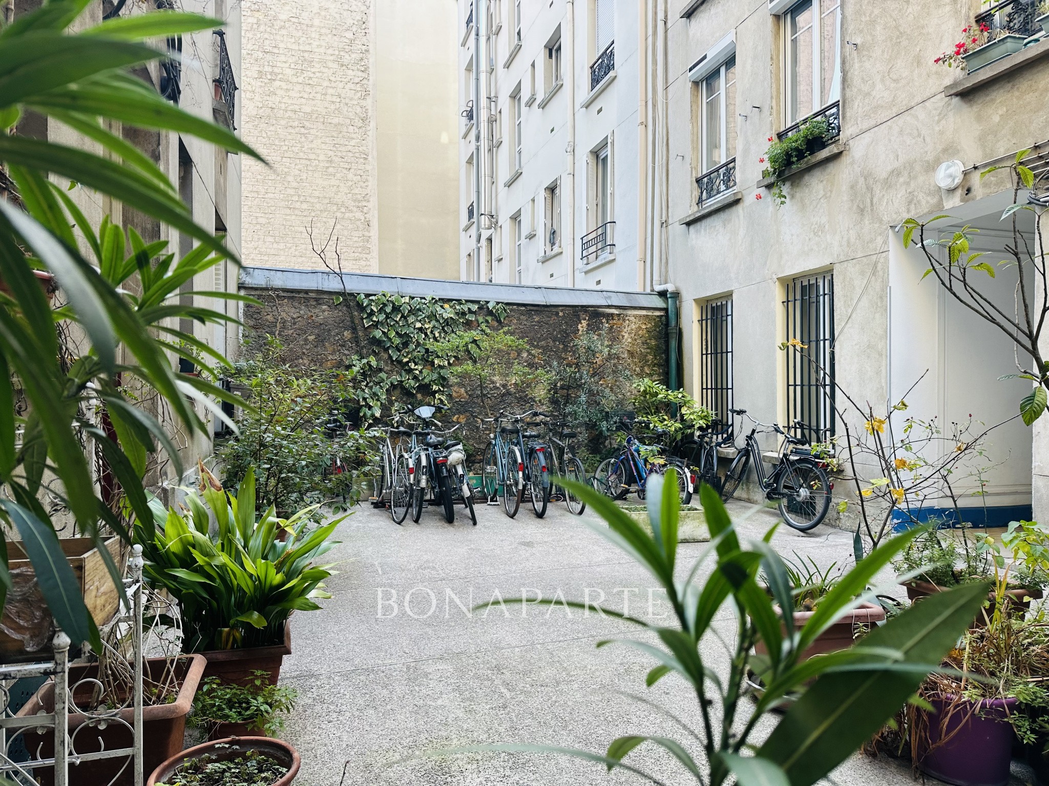 Vente Appartement à Paris Butte-Montmartre 18e arrondissement 3 pièces