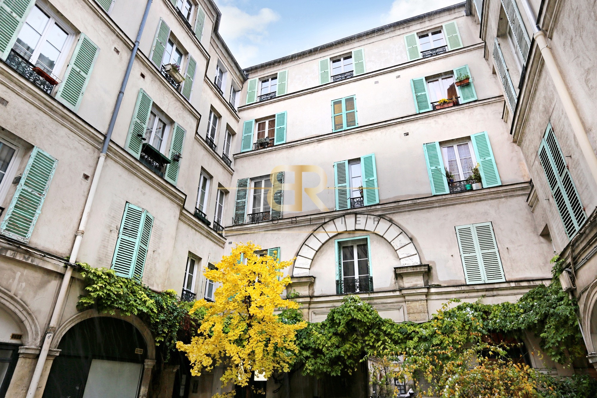 Vente Appartement à Paris Entrepôt 10e arrondissement 2 pièces