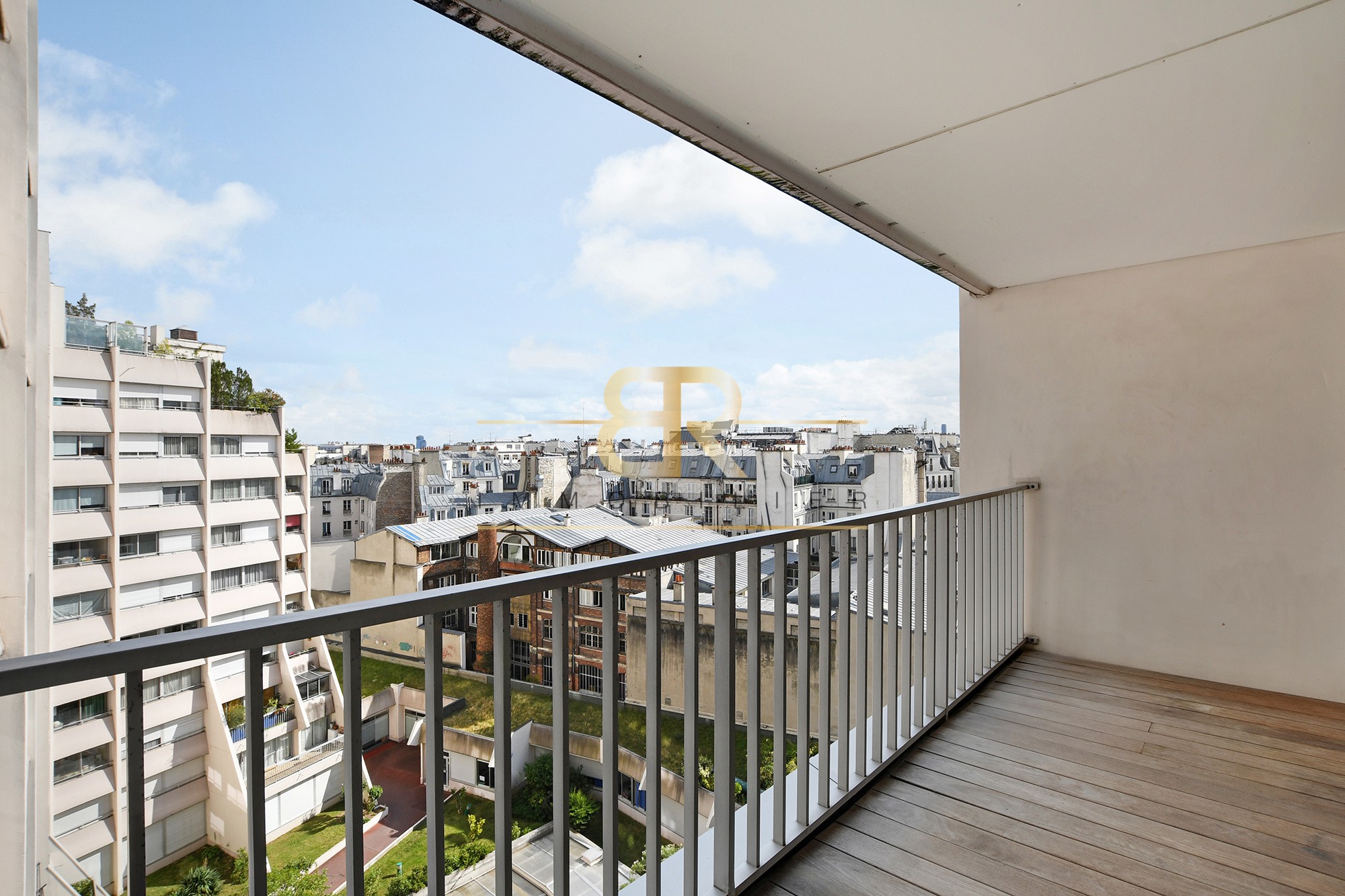 Vente Appartement à Paris Entrepôt 10e arrondissement 5 pièces