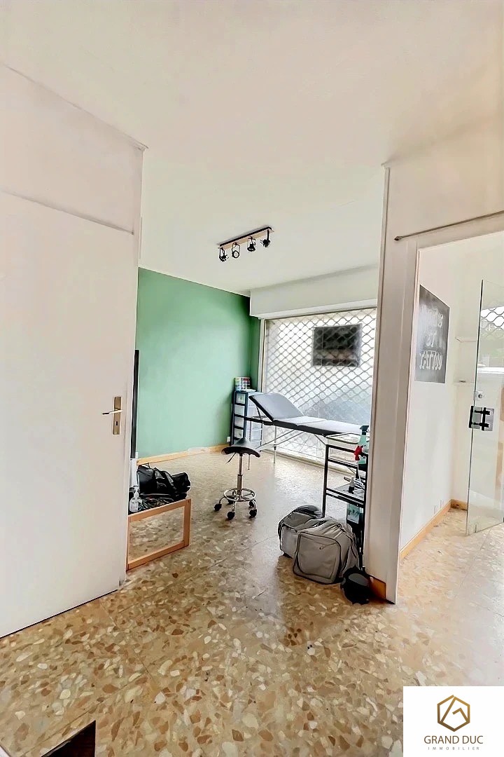 Location Bureau / Commerce à Marseille 4e arrondissement 0 pièce